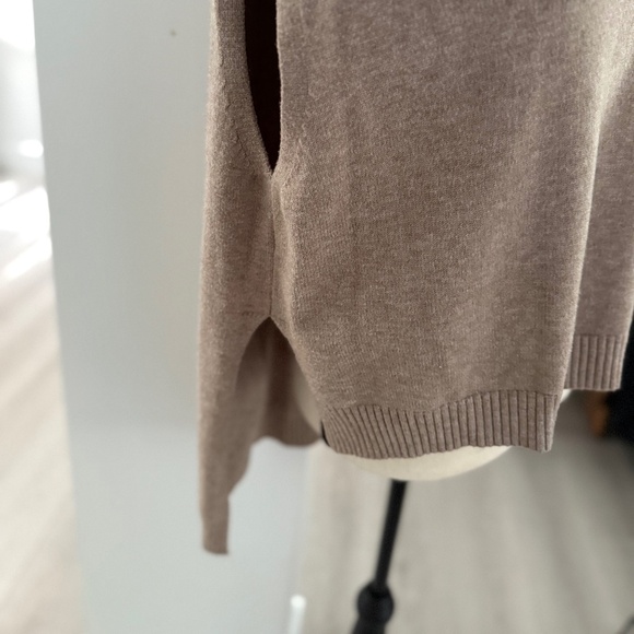 Makk Sleeveless Turtleneck Sweater Tan Sz Small - Picture 4 of 9